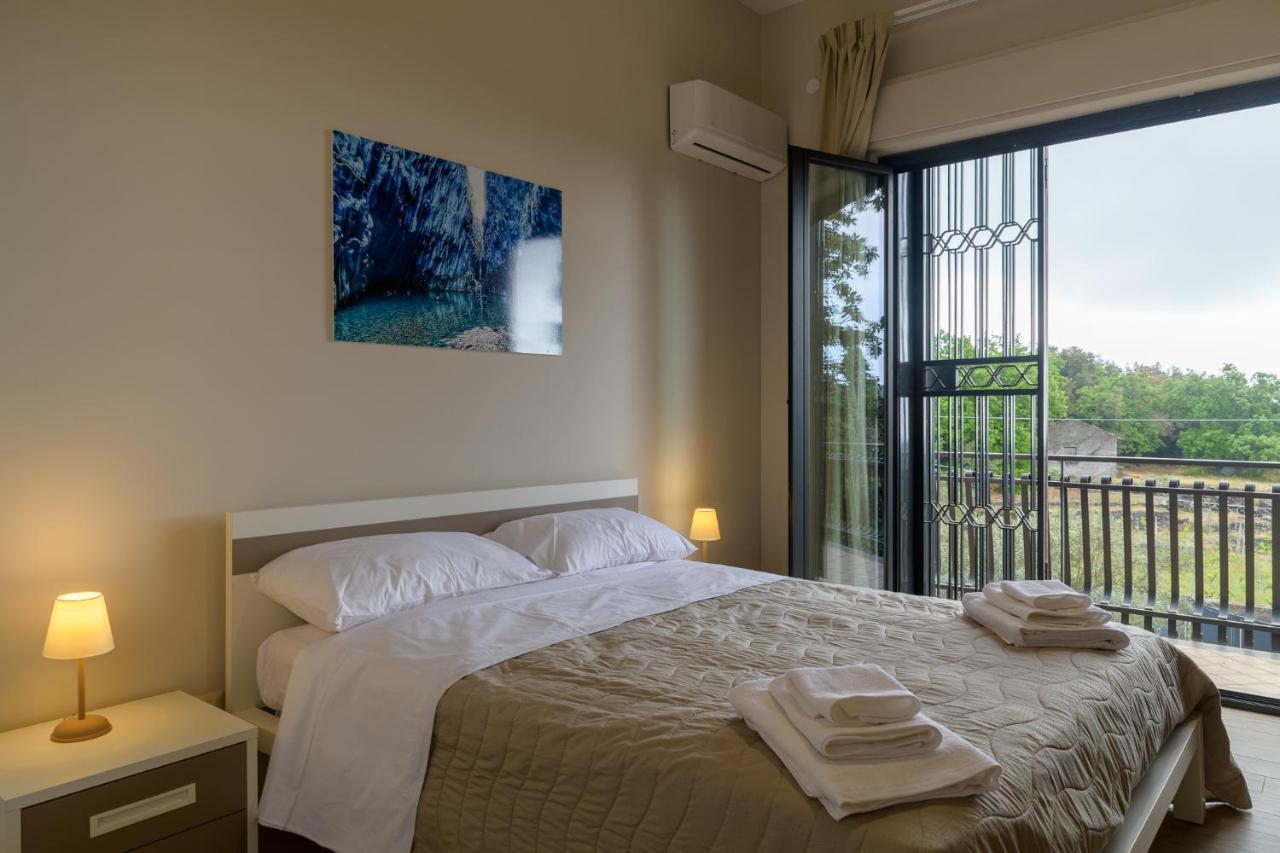Bee Happy - Bed And Breakfast Zafferana Etnea Bagian luar foto