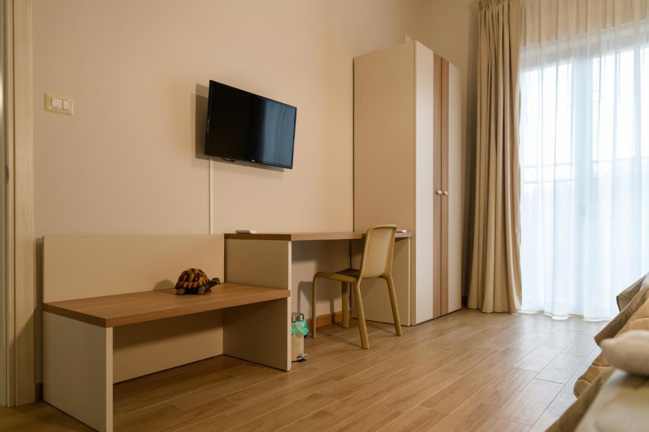 Bee Happy - Bed And Breakfast Zafferana Etnea Bagian luar foto