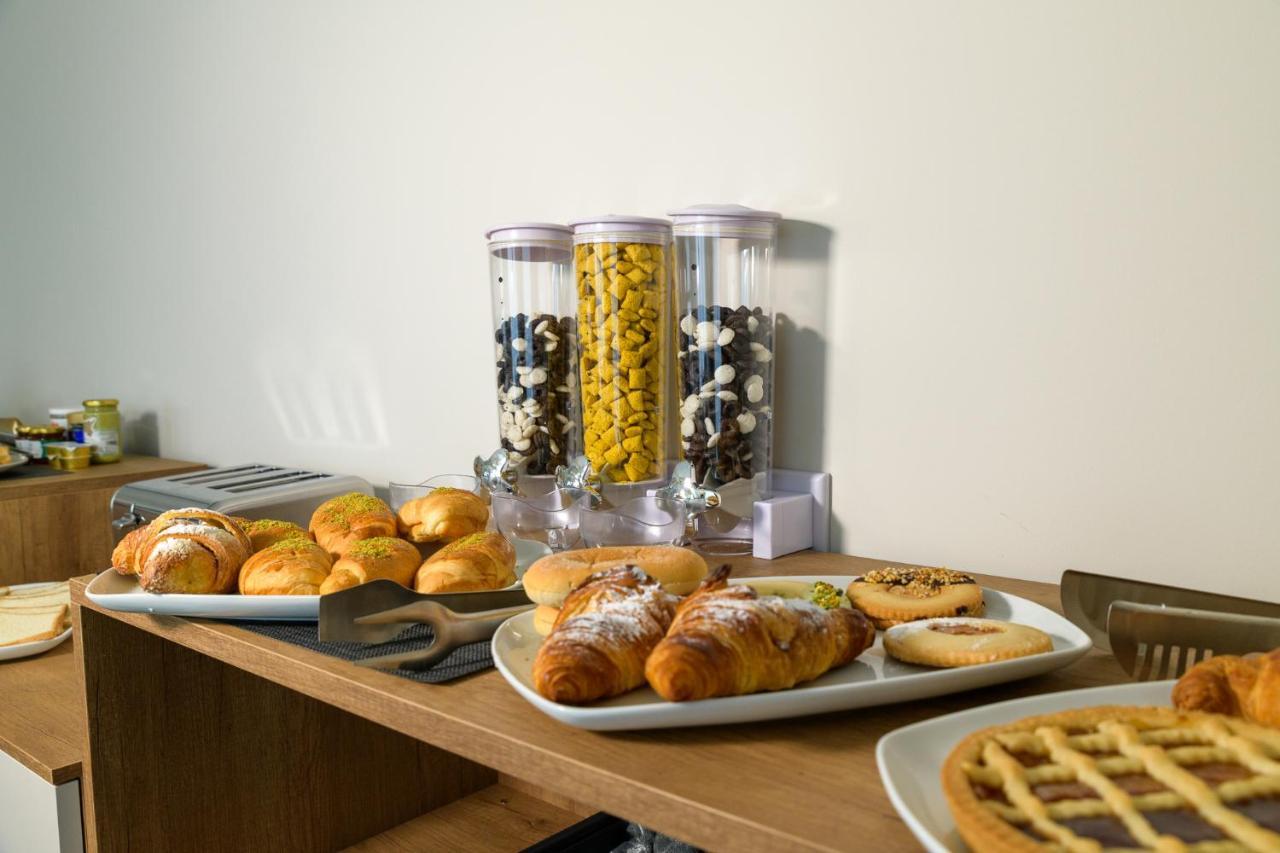 Bee Happy - Bed And Breakfast Zafferana Etnea Bagian luar foto