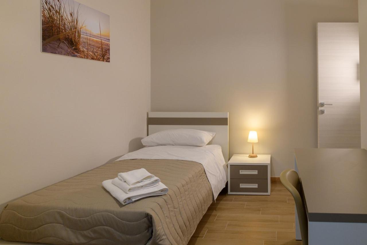 Bee Happy - Bed And Breakfast Zafferana Etnea Bagian luar foto